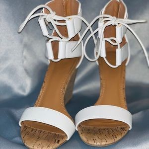 Charlotte Russe Cute White Brunch Wedge